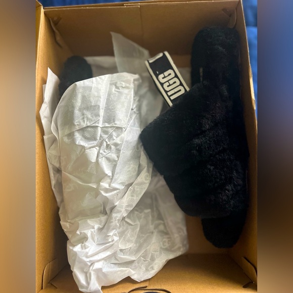 UGG Shoes - PRE LOVED BLACK UGG FLUFF YEAH SLIDE
BOX KEPT